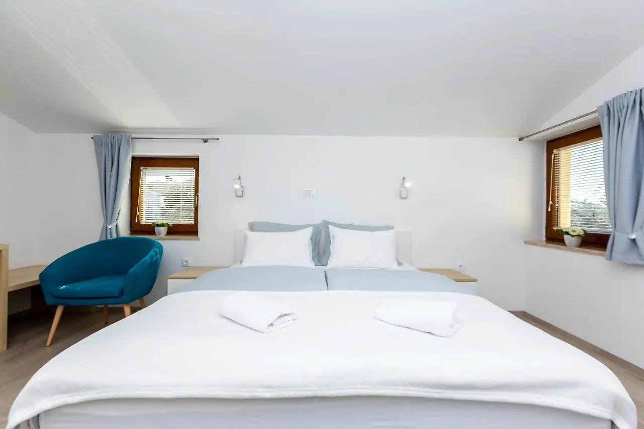 Apartments Krusec Pula