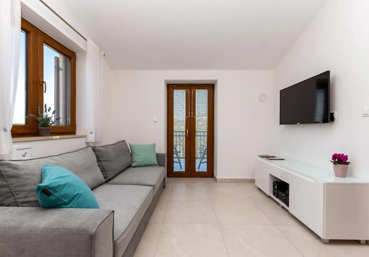 Apartments Krusec Pula